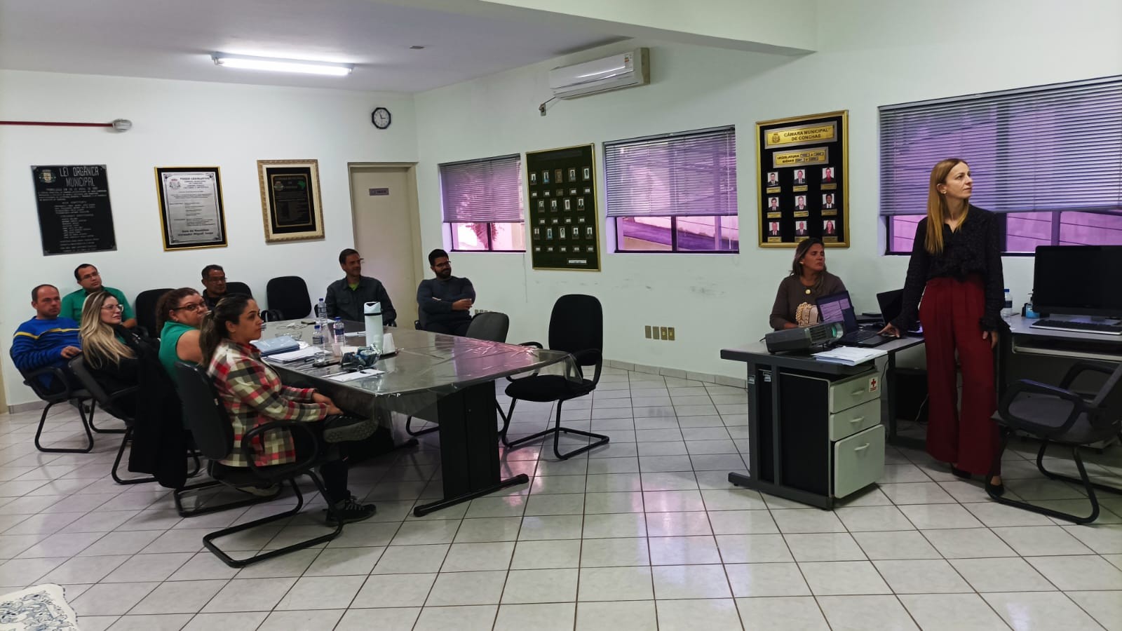 Câmara Municipal oferece capacitação de vereadores acerca do exercício de suas competências.